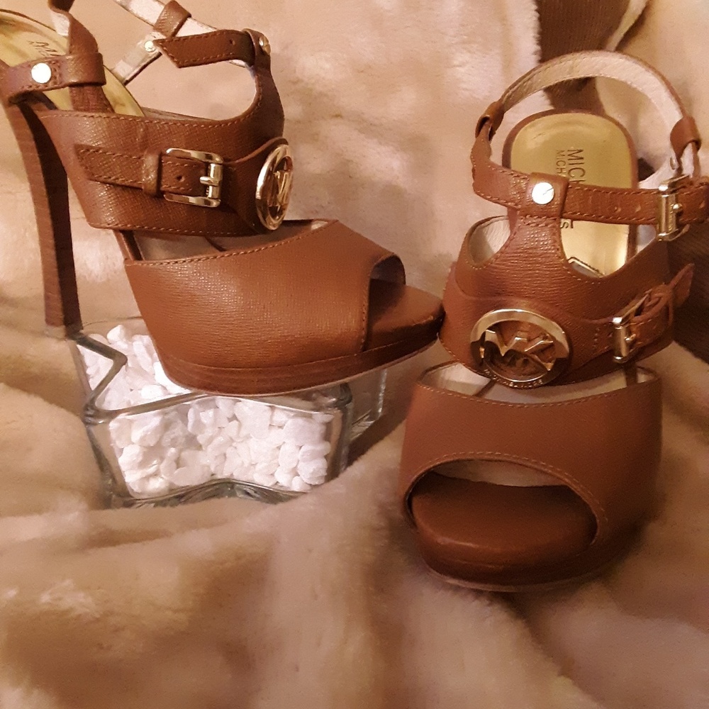 Michael Kors tan sandals